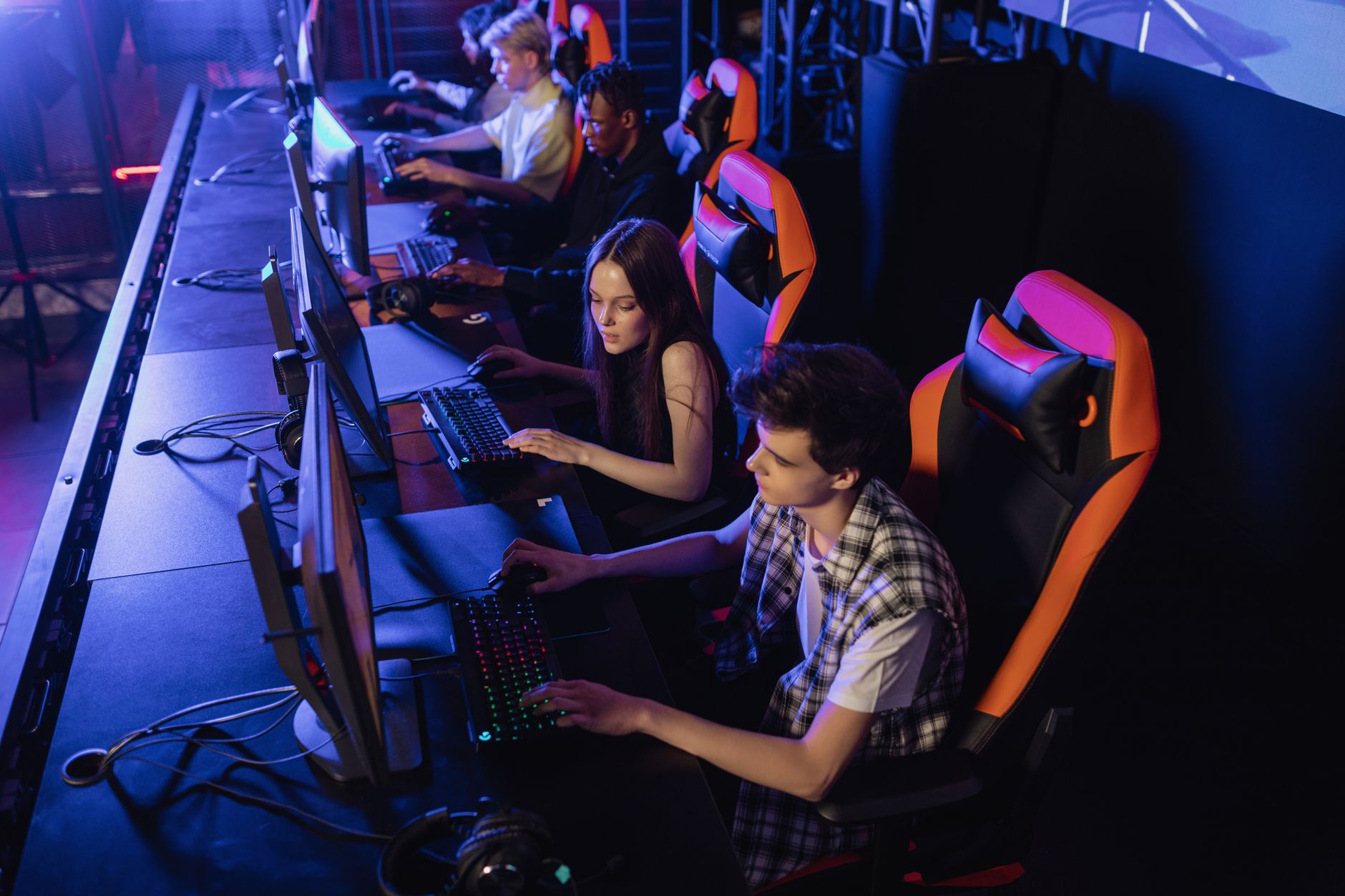 Modern gaming community LAN and testing floor